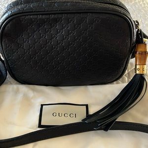 Black Gucci crossbody